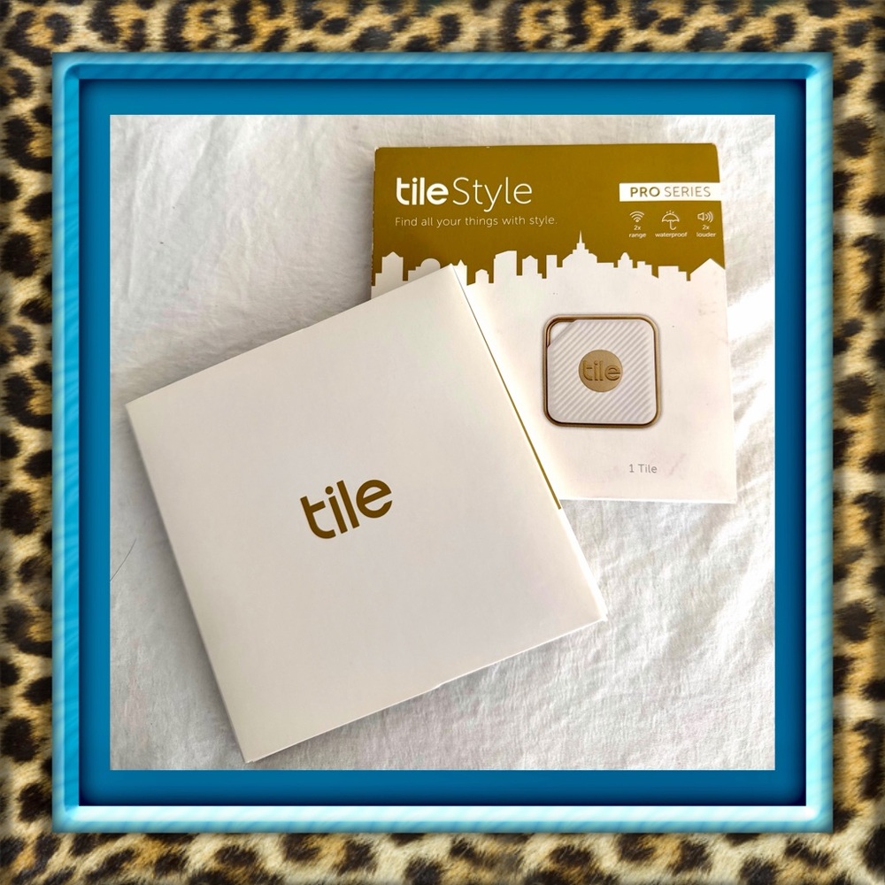 👑✅PRICE FIRM✅ Tile Style Pro Series Tracker. Brand New!